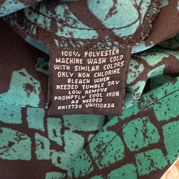 Massimo Geometric Patterned Tank Top - Picture 10 of 10